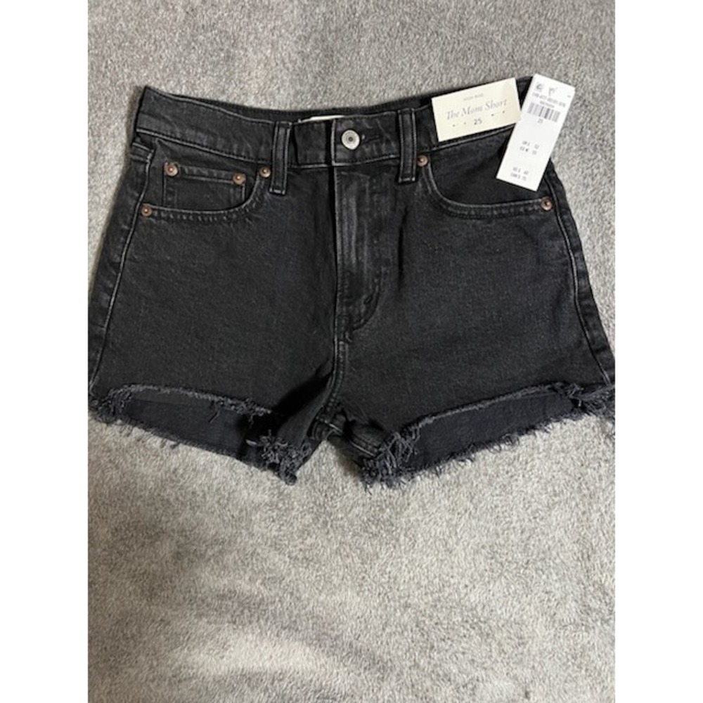 Abercrombie & Fitch The Mom Short High Rise Distressed Denim Shorts Size 25 NWT
